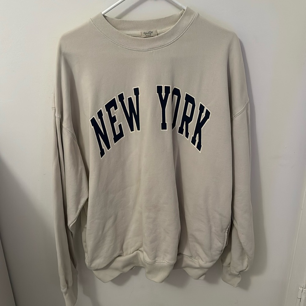 Brandy Melville New York Crewneck